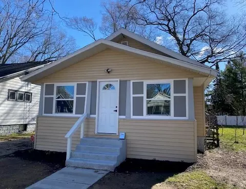 1862 Elwood, Muskegon, MI 49442