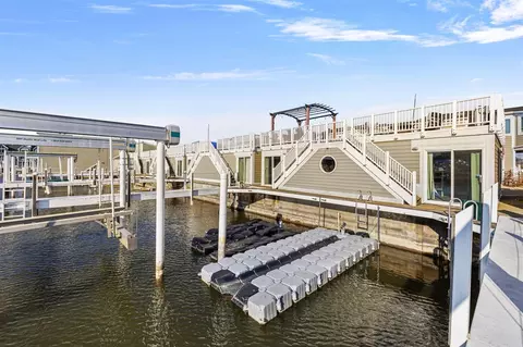 28-30 Harbor Isle, New Buffalo, MI 49117