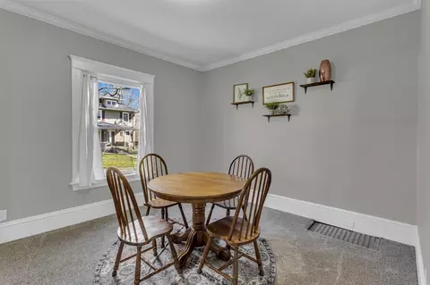 Dining - 411 Edward, Jackson, MI 49201 photo 2 of 5