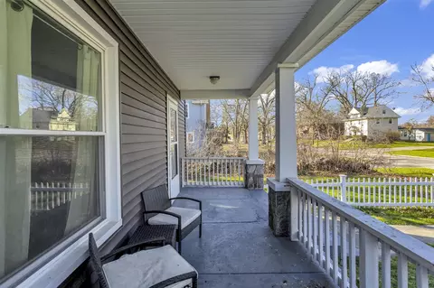 Exterior - 411 Edward, Jackson, MI 49201 photo 4 of 12