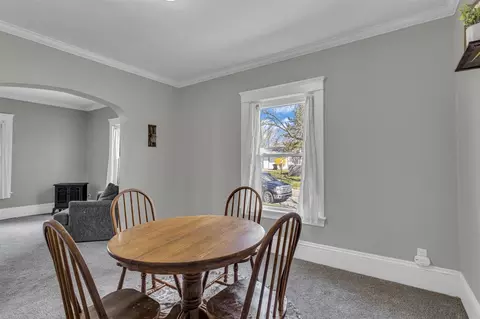 Dining - 411 Edward, Jackson, MI 49201 photo 3 of 5
