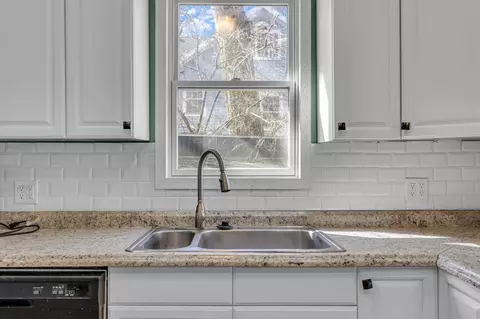 Kitchen - 411 Edward, Jackson, MI 49201 photo 3 of 4