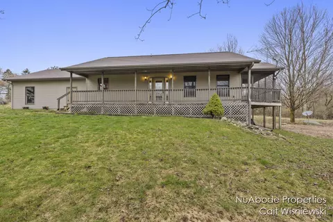 635 16 Mile, Kent City, MI 49330
