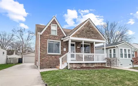 293 W Tacoma, Clawson, MI 48017 photo 3