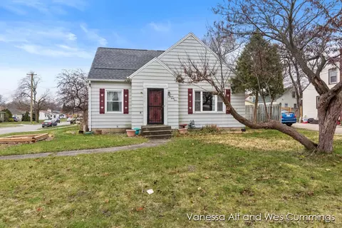 744 32nd, Wyoming, MI 49509