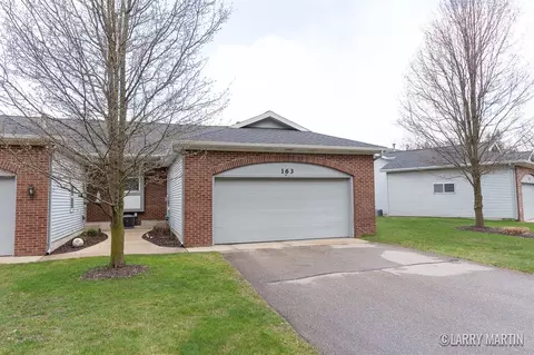 163 Laurelwood, Grand Rapids, MI 49548
