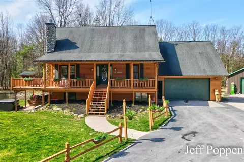 18709 W Almy, Howard City, MI 49329