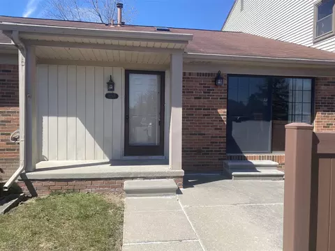 41371 Southwind Dr, Canton, MI 48188