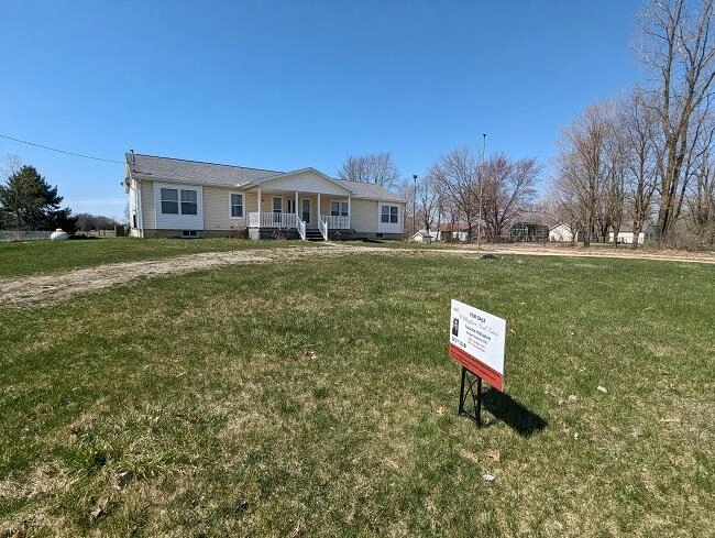 12100 Silver Lk Hwy  