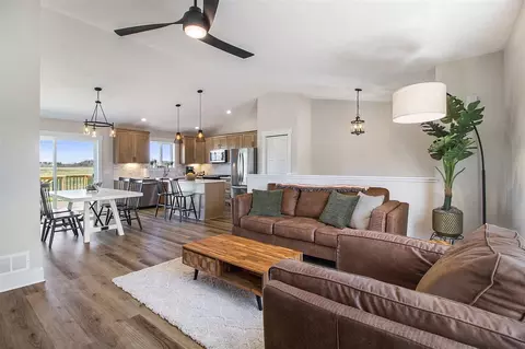 Living - 5583 Whites Brg, Belding, MI 48809 photo 3 of 7
