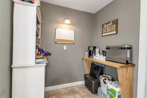 65 W Elmwood, Leonard, MI 48367 photo 14