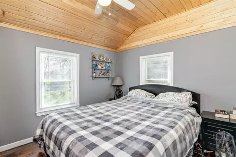 65 W Elmwood, Leonard, MI 48367 photo 17