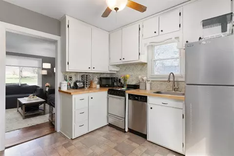 65 W Elmwood, Leonard, MI 48367 photo 15