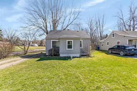65 W Elmwood, Leonard, MI 48367 photo 4