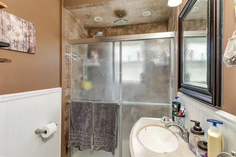 65 W Elmwood, Leonard, MI 48367 photo 21