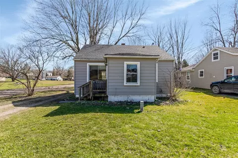 65 W Elmwood, Leonard, MI 48367 photo 3