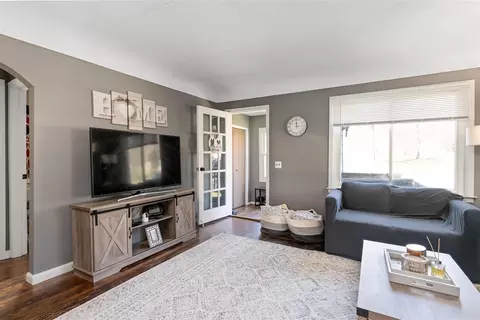 65 W Elmwood, Leonard, MI 48367 photo 9