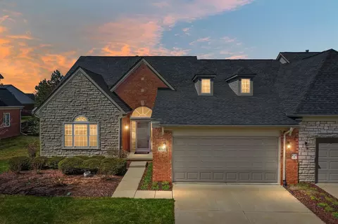 47672 Vista Cir, Canton, MI 48188