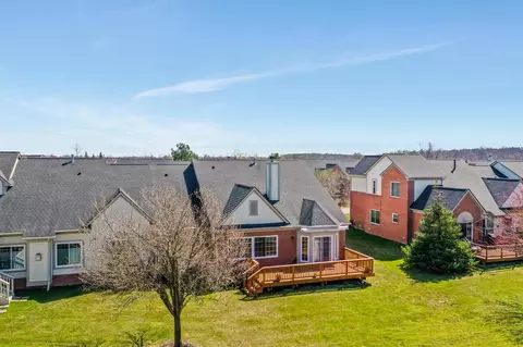 Exterior - 47672 Vista Cir, Canton, MI 48188 photo 8 of 9