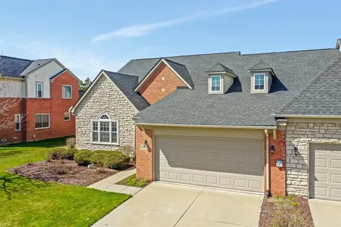 Exterior - 47672 Vista Cir, Canton, MI 48188 photo 4 of 9