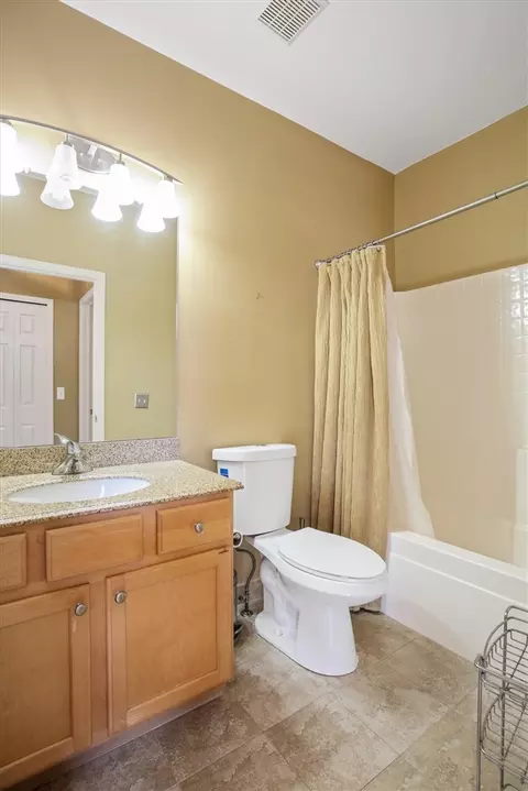 Bath - 47672 Vista Cir, Canton, MI 48188 photo 2 of 7