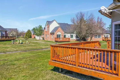Exterior - 47672 Vista Cir, Canton, MI 48188 photo 6 of 9