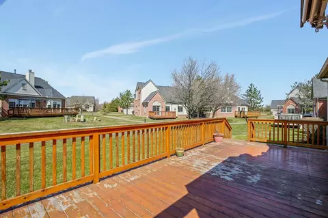 Exterior - 47672 Vista Cir, Canton, MI 48188 photo 5 of 9
