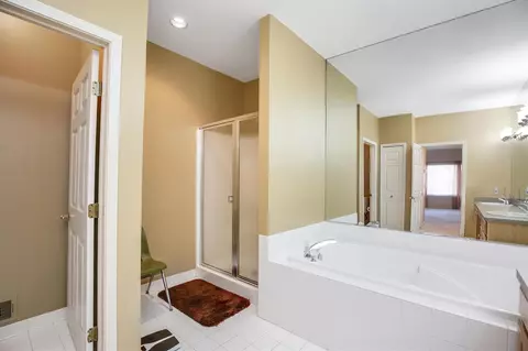 Bath - 47672 Vista Cir, Canton, MI 48188 photo 4 of 7