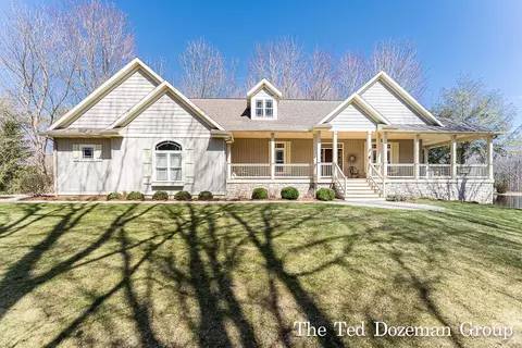 6399 Spring Hl, Holland, MI 49423