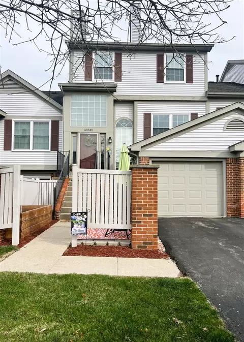 49846 Pointe Xing, Plymouth, MI 48170