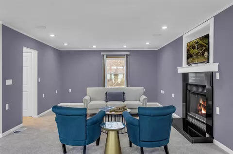 Living - 4381 Donnely, Jackson, MI 49201 photo 5 of 7