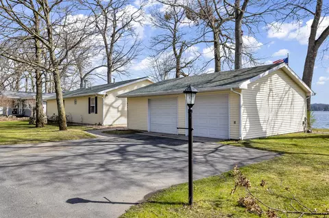 Exterior - 4381 Donnely, Jackson, MI 49201 photo 4 of 10