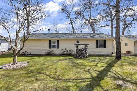 4381 Donnely, Jackson, MI 49201
