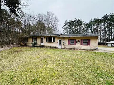 2483 S Sullivan, Ravenna, MI 49451