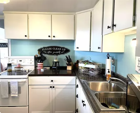 Kitchen - 715 W Michigan #305, Jackson, MI 49201 photo 1 of 2