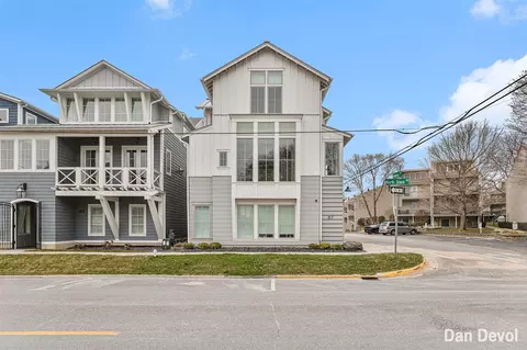 67 N N Shr, South Haven, MI 49090