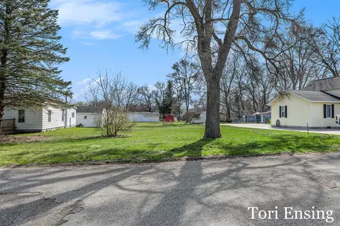V/l N Fifth, Greenville, MI 48838