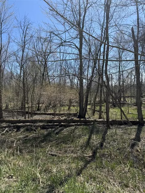 Vl 18th, Grand Junction, MI 49056