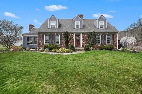 5891 Wood School, Freeport, MI 49325