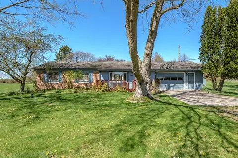 56636 Appleblossom, Bangor, MI 49013
