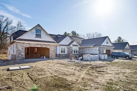 12266 Tullymore Dr, Stanwood, MI 49346