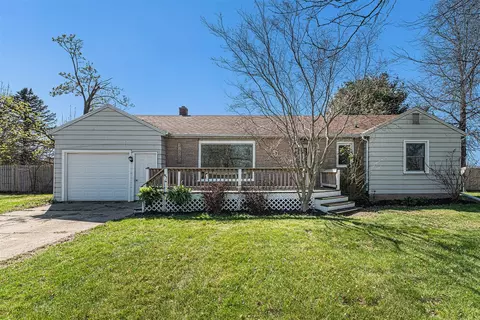 2964 Loehrs Lndg, Hastings, MI 49058