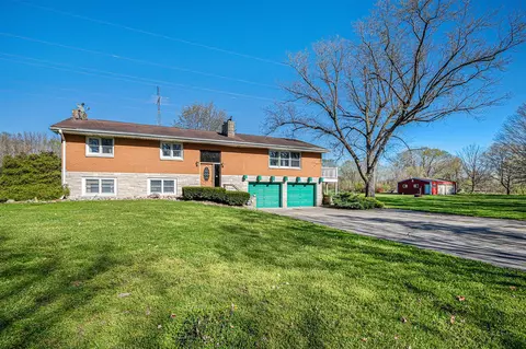 9447 1st, Baroda, MI 49101
