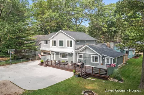 402 Pine, Holland, MI 49424