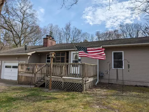 5925 W Decker, Ludington, MI 49431