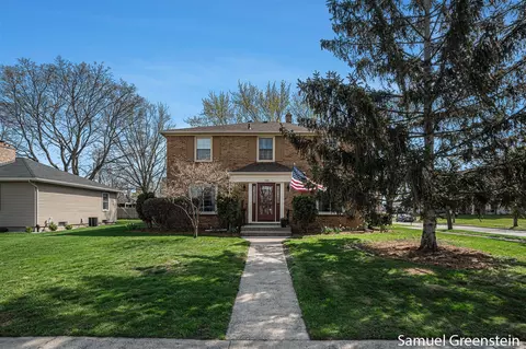160 W 22nd, Holland, MI 49423
