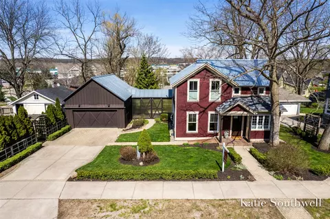 7125 Bronson, Ada, MI 49301