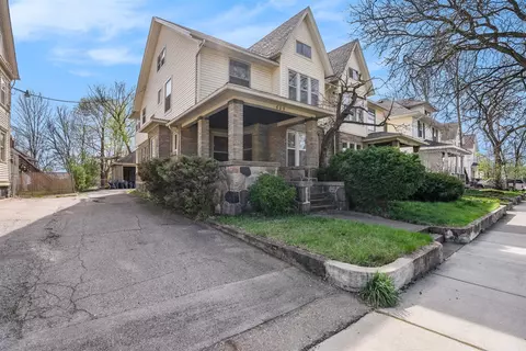 Exterior - 605607 S Jackson, Jackson, MI 49203 photo 3 of 5