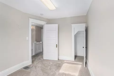 Bedroom - 605607 S Jackson, Jackson, MI 49203 photo 3 of 3