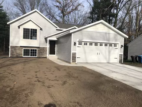 8547 Cochise, Howard City, MI 49329